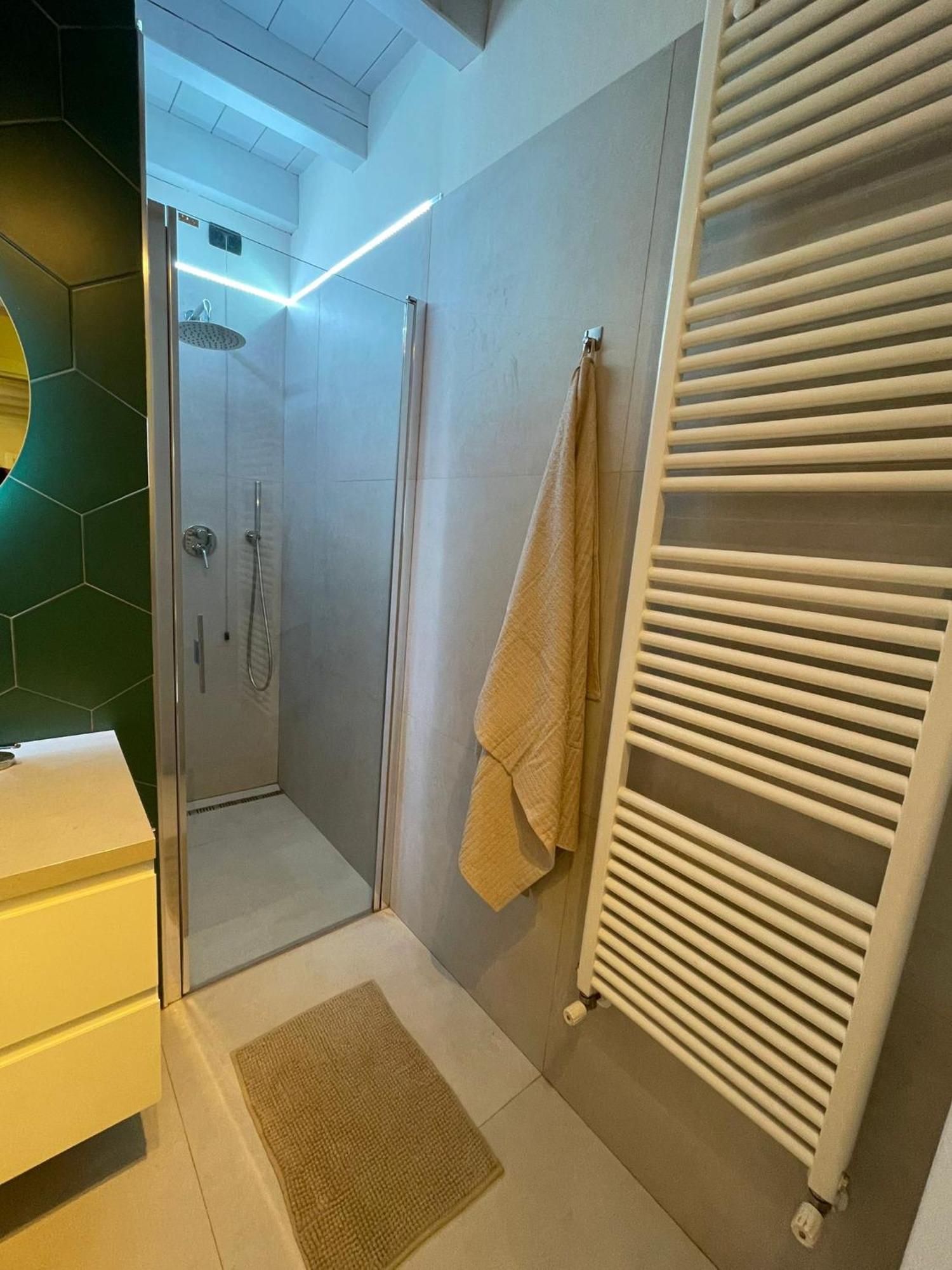 Amelie Apartment 代森扎诺-德尔加达 外观 照片