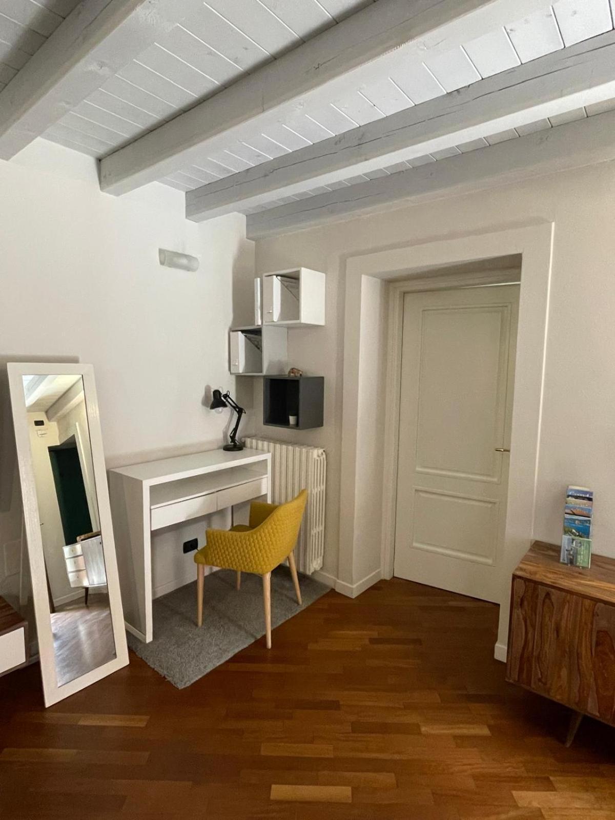 Amelie Apartment 代森扎诺-德尔加达 外观 照片